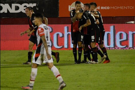 Newell's extendió su buen momento y derrotó a Patronato