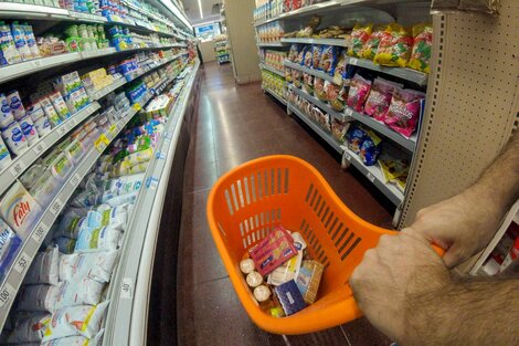 El Gobierno observa la marcha de los precios de la canasta básica como un punto central a moderar. 