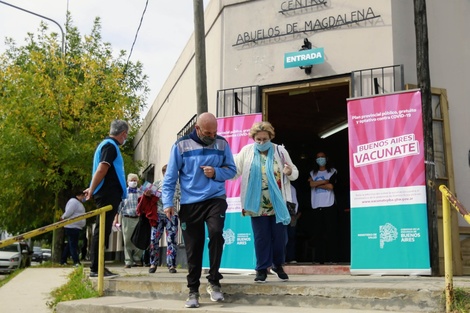 Más de 75 mil porteños se vacunaron en provincia con domicilios ajenos