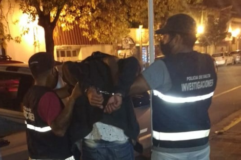 Detuvieron a tres policías por torturar a un hombre en Orán 