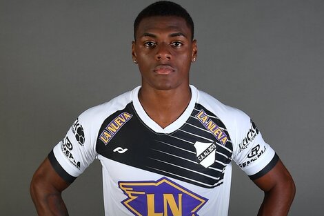 El delantero colombiano jugó su primer partido tras recuperarse de coronavirus y se descompensó.