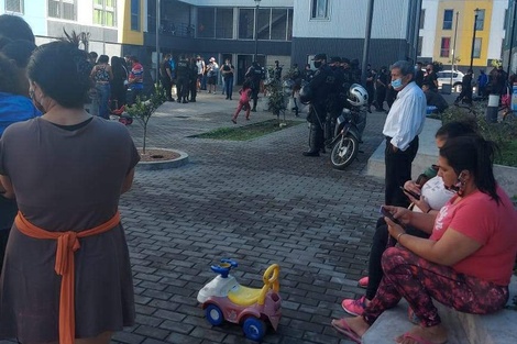 Barrio Mugica: allanamiento, desalojos y familias en la calle