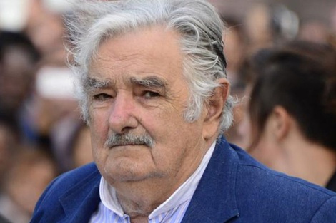 Operan de urgencia a Pepe Mujica por una espina clavada en el esófago  