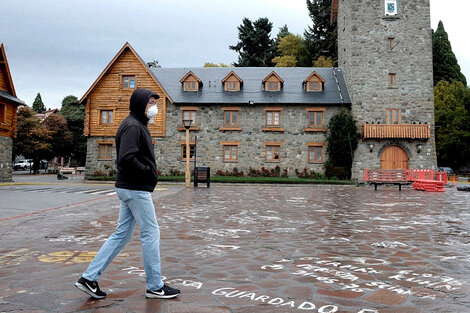 Bariloche: restringen la circulación y suspenden las clases presenciales por la segunda ola