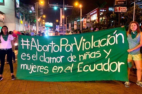 En un fallo histórico, Ecuador despenalizó el aborto en casos de violación