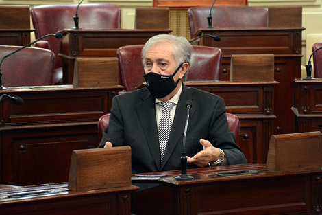 El senador Raúl Gramajo, miembro de la comisión de Acuerdos, fue el único orador.