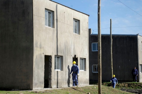 En Argentina hay 3,8 millones de familias que requieren soluciones habitacionales.