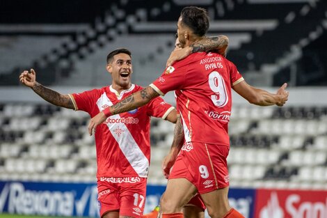 Copa Libertados: Argentinos venció por 2-0 a Atlético Nacional