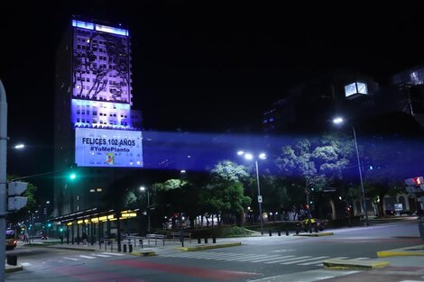 "Felices 102 años", el mapping en homenaje a Evita en el Ministerio de Desarrollo Social