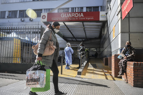 Coronavirus: más muertos en CABA por no acceder a una cama en terapia