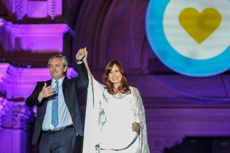 En 2019 Cristina Fernández de Kirchner sorprende con un anuncio: no aspirará a la presidencia, sino que acompañará como vice a Alberto Fernández.