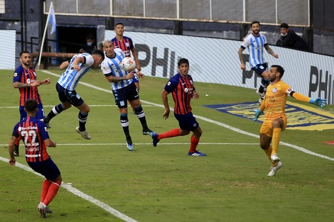 Racing le ganó a San Lorenzo y le arrebató la clasificación