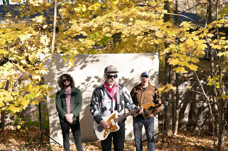 Dinosaur Jr., banda pionera del grunge, tiene nuevo disco