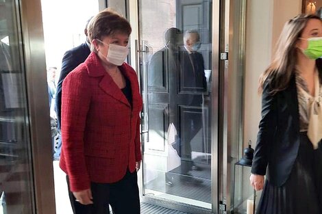 Tras la reunión con Fernández, Georgieva dijo que el FMI va a "ayudar a la Argentina" y que analizará el tema del sobrecargo en las tasas.