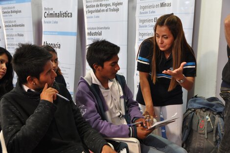 Prohíben hablar de su libro a una docente de la Universidad de Catamarca