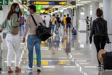 España permitirá el ingreso de personas vacunadas