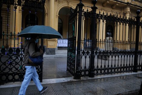 Un fallo ordenó garantizar la educación virtual en el colegio Mariano Acosta