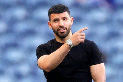 El "Kun" Agüero ya está en Barcelona, a horas de su revisión médica