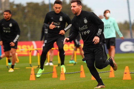 La Selección se entrenó a la espera del Kun Agüero