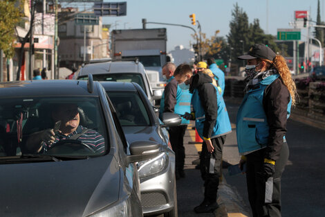 Qué tendencia muestran los contagios de covid y qué pasará con las restricciones