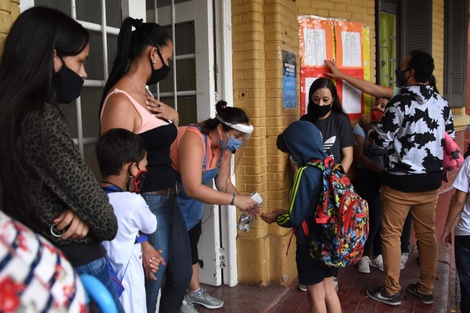 Según un relevamiento de la Multisectorial por la Educación Pública, en la Ciudad de Buenos Aires sólo el 18 por ciento de los alumnos concurren a clases presenciales. 