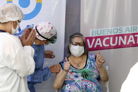 Casi el 30% de la población argentina ya recibió la primera dosis contra el coronavirus