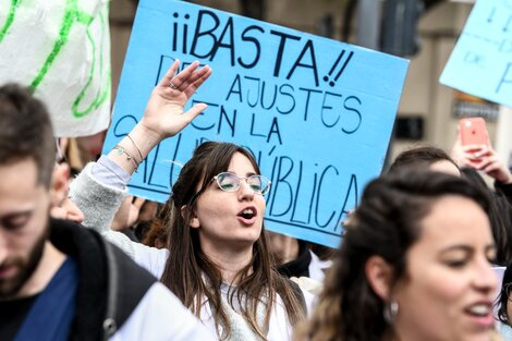 En plena pandemia, eliminan cupos de concurrentes en los hospitales porteños