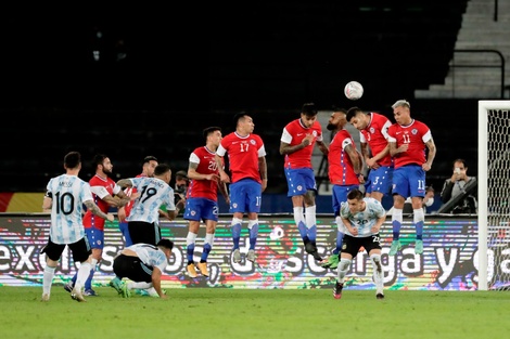 El golazo de tiro libre de Messi, que al final no alcanzó