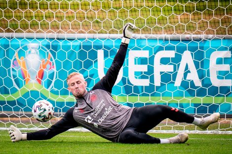 Schmeichel criticó a la UEFA por lo sucedido con Eriksen