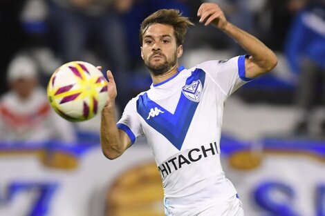 Una subasta, el insólito acuerdo entre Boca y Vélez para definir el futuro de Bouzat