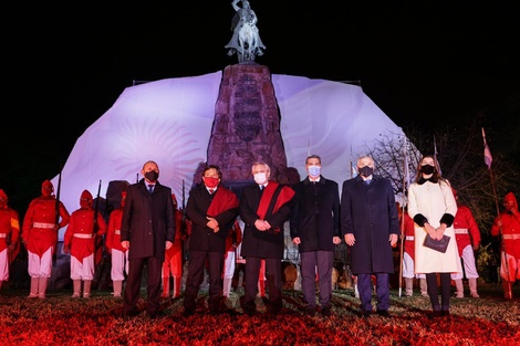 Alberto Fernández participó del Toque de Silencio en honor a Martín Miguel de Güemes