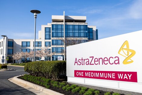 Una corte de Bruselas obligó a AstraZeneca a entregar de urgencia 50 millones de vacunas a la UE