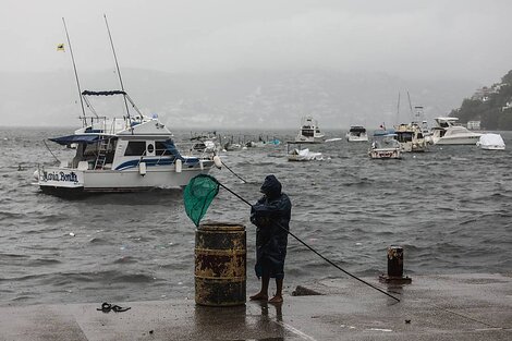 El huracán Enrique alcanzó la categoría 1 en las costas de México