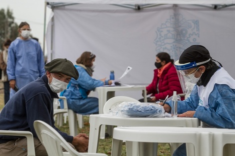 Hay por el momento 6.953 personas internadas en Unidades de Terapia Intensiva.