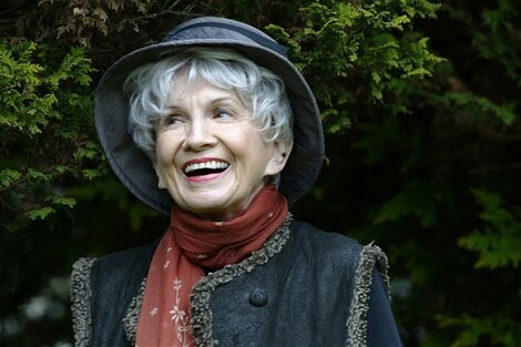 En 1931 nace en Canadá Alice Munro, Premio Nobel de Literatura en 2013.