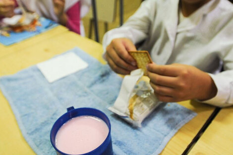 Docentes hacen colectas para brindar la Copa de Leche a estudiantes secundarios