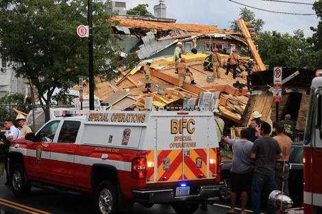 Otro derrumbe de un edificio en Estados Unidos dejó varios heridos