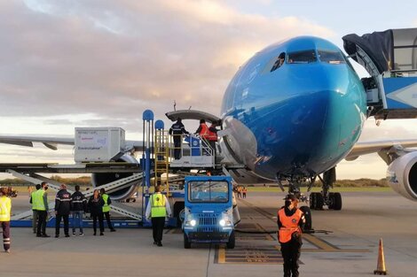 Cómo será el operativo de Aerolíneas Argentinas para traer las nuevas vacunas de Sinopharm