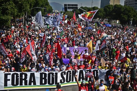 Protesta en Brasil: decenas de miles de personas pidieron que se vaya Jair  Bolsonaro