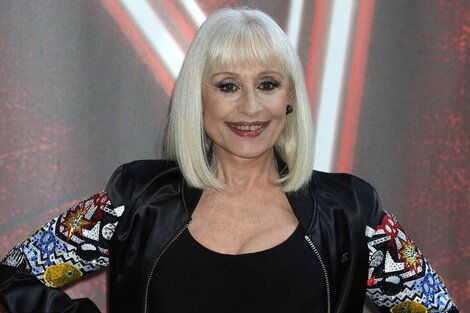 La cantante italiana Raffaella Carrá murió a los 78 años.