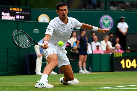 Wimbledon: Djokovic y Federer ya están entre los ocho mejores