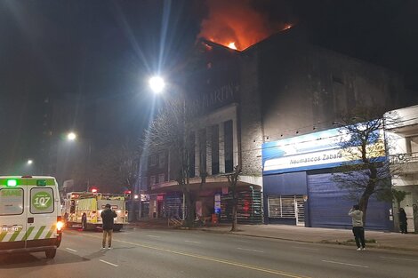 Conmoción en Mar del Plata por el incendio del Cine San Martín, una sala llena de arte e historia