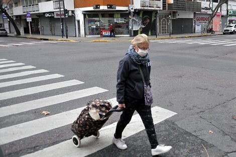 La inserción laboral formal es más difícil para las mujeres que para los varones