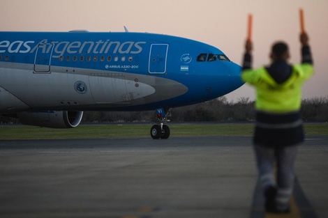 "Con el arribo proveniente de China superamos las 20.000.000 de dosis trasladadas por Aerolineas Argentinas" tuiteó el Presidente de la empresa, Pablo Ceriani.