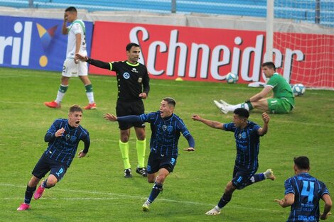 Copa Argentina: San Telmo sorprendió a Banfield y lo eliminó