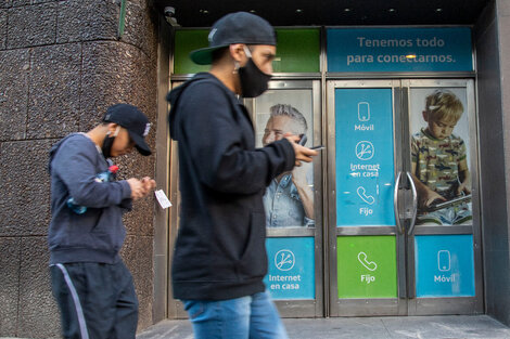 En junio se encarecieron los servicios de telefonía móvil y conexión a internet.