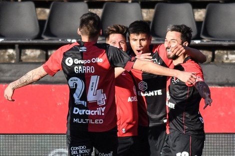 Liga Profesional: Newell's lo dio vuelta y venció 3-2 a Talleres