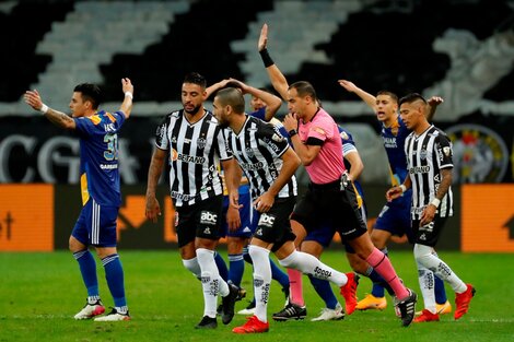 El VAR eliminó a Boca de la Copa Libertadores