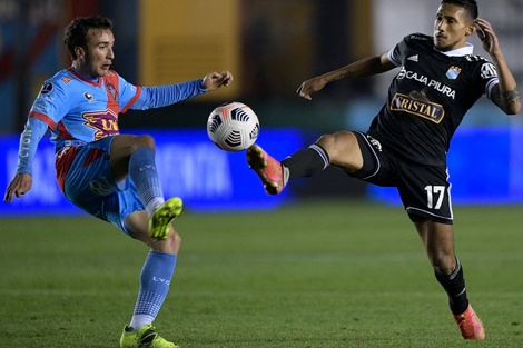 Una chilena dejó afuera a Arsenal de la Copa Sudamericana