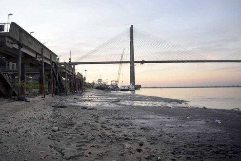 Declaran la emergencia hídrica por la bajante histórica en el río Paraná